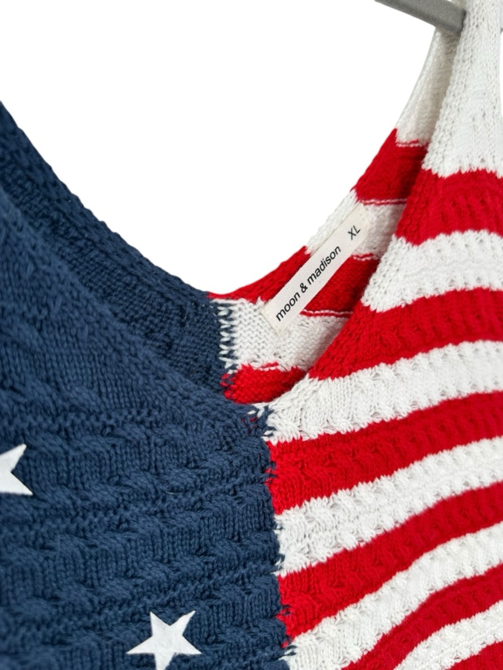 Moon & Madison American Flag Red White & Blue Stars & Stripes Knit Tank Crochet - Picture 2 of 7